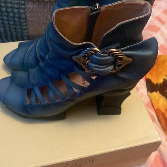 Women L’ Artiste Sandals - Picture 2 of 6